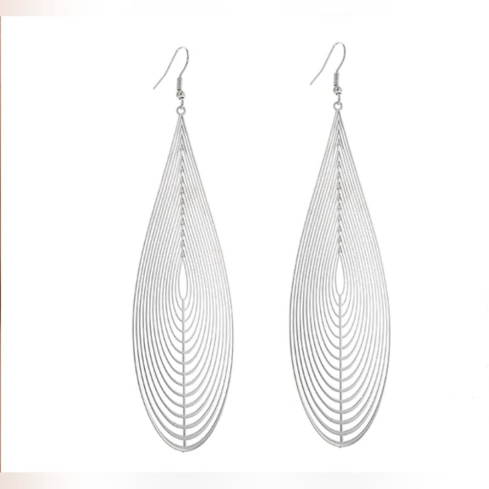 Teardrop Shape Laser Cut Silver Tone Filigree Geometric Drop Dangle Earrings